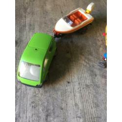 camper vakantie auto met boot en veel los spul zie foto's