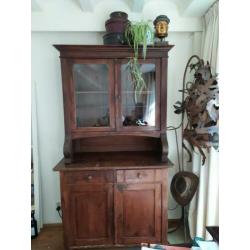 Oude vitrine/buffetkast bieden vanaf 50 euro