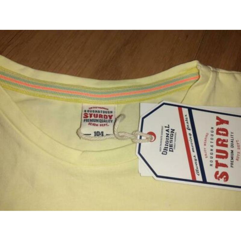 Gaaf nieuw shirt Sturdy maat 104