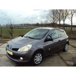 Renault Clio 1.2-16V Special Line
