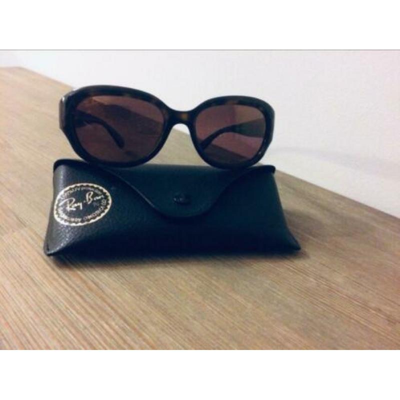 Ray Ban zonnebril, bruin. RB -4282CH