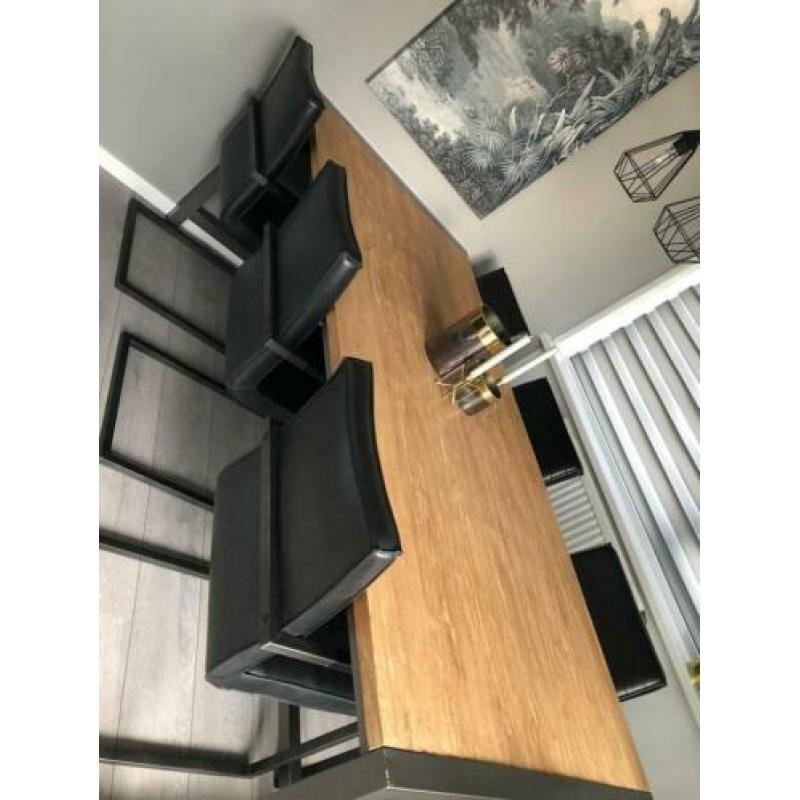 Teakhouten eettafel