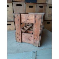 Brocante oude flessenkratten div op voorraad nu €15
