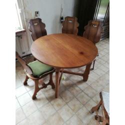 Gratis robuste masief eiken tafel en 6 stoelen