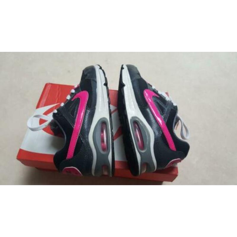 Nike Air Max Skyline maat 34