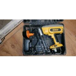 Dewalt accu tacker