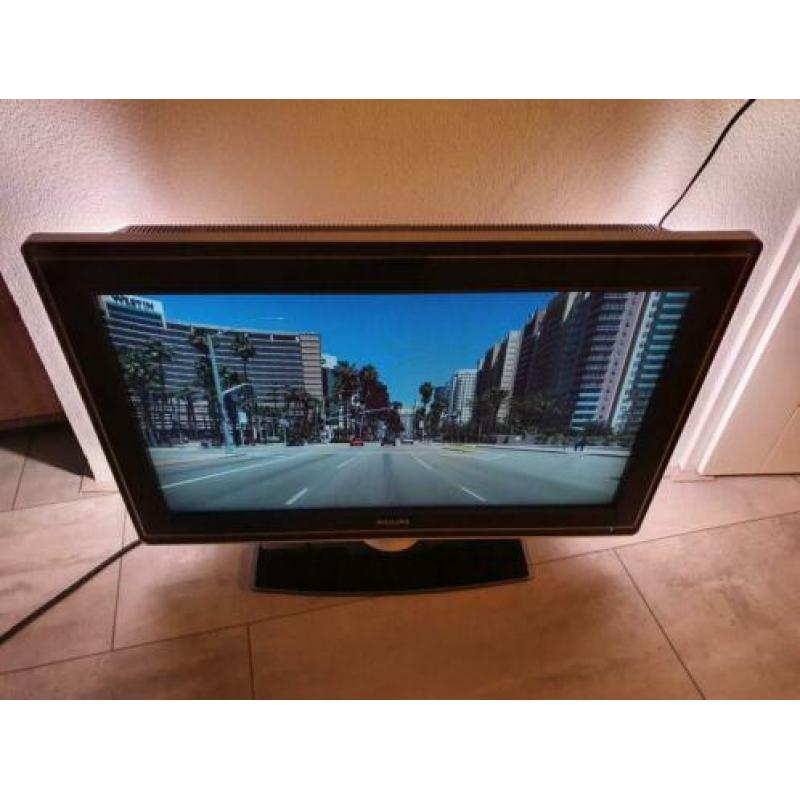 Philips lcd ambilight tv 32pfl9632 32 inch