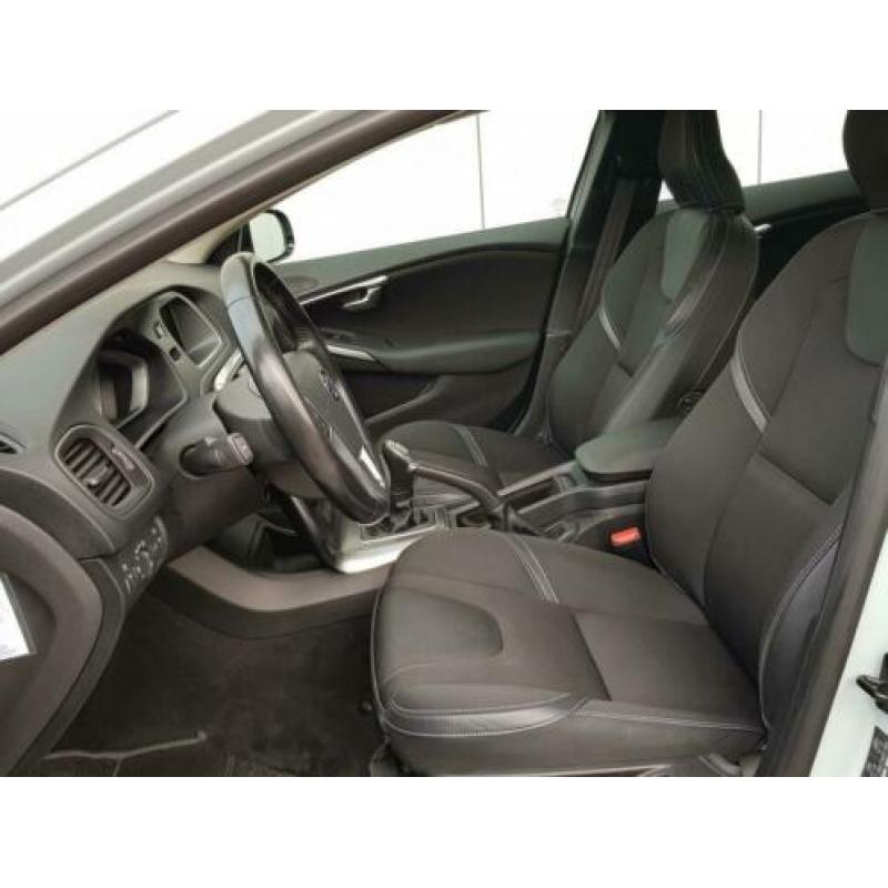 Volvo V40 1.6 D2 Summum Navigatie / Cruise-control / Camera