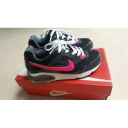 Nike Air Max Skyline maat 34