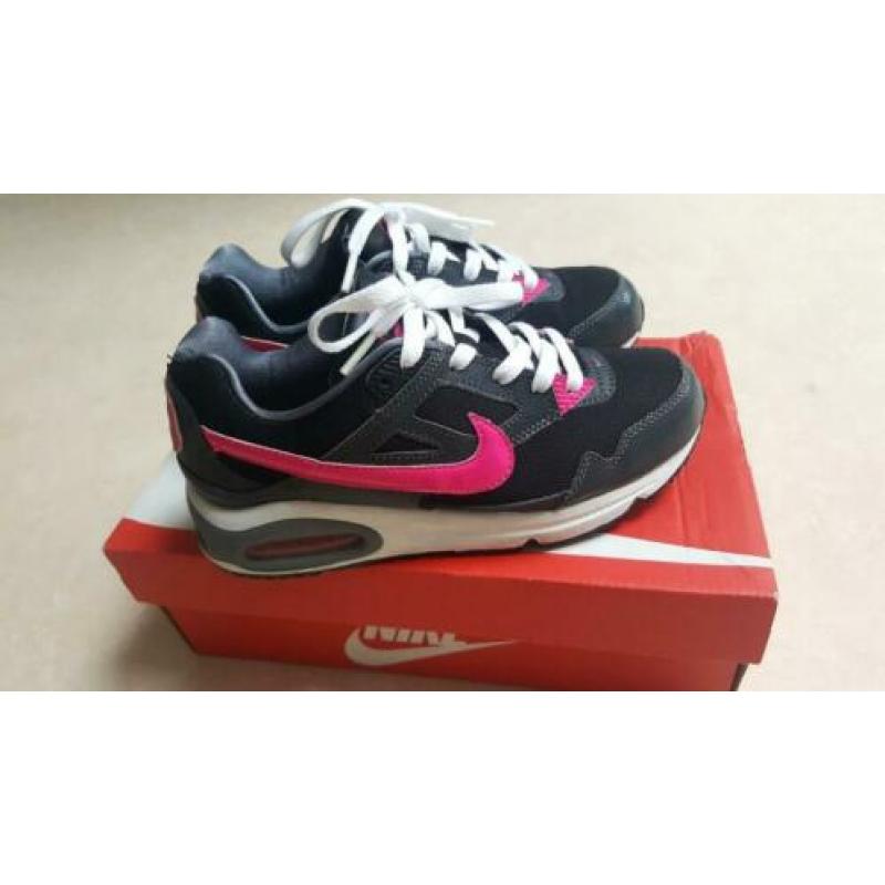 Nike Air Max Skyline maat 34
