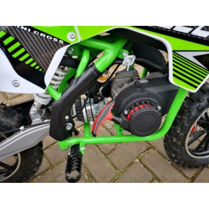 Cross motor