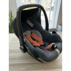 Mooie maxi cosi jeans/denim incl nekkussen & zitverkleiner
