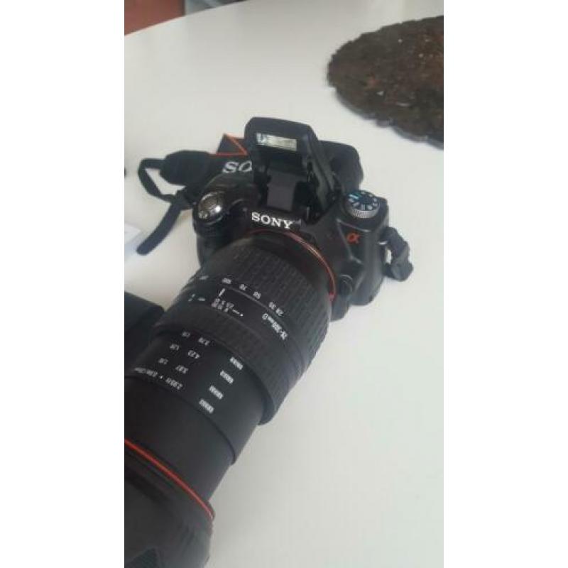 Sony Alpha 55 spiegelreflex camera met zoomlens 28 / 300