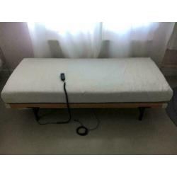 2x Elektrisch bed, verstelbaar 90x210