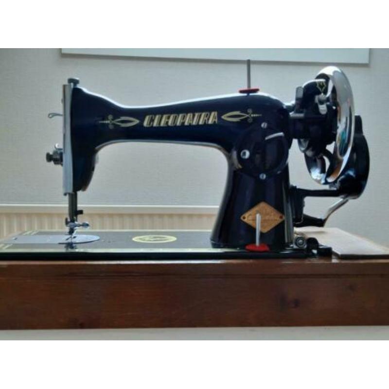 Antieke naaimachine
