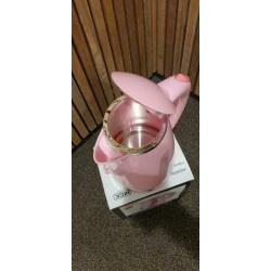 Nieuw roze waterkoker