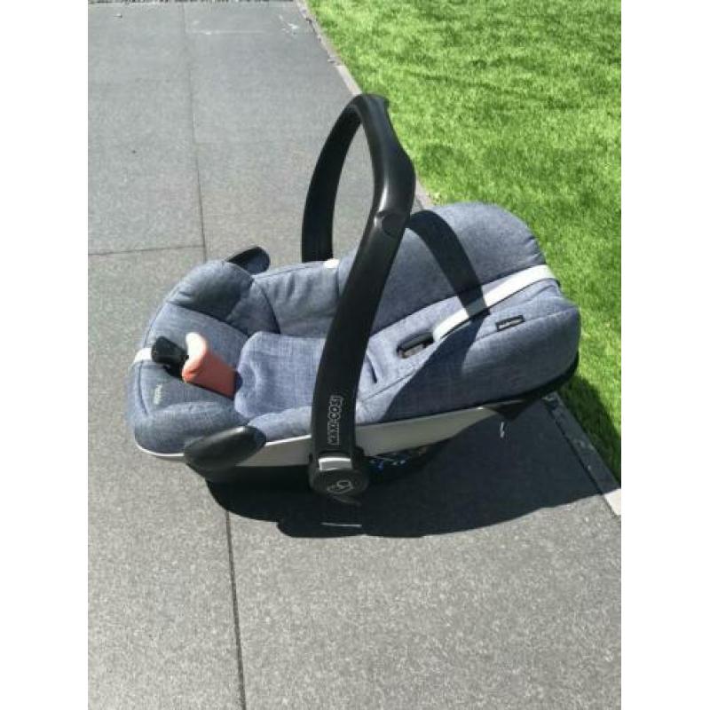 Mooie maxi cosi jeans/denim incl nekkussen & zitverkleiner