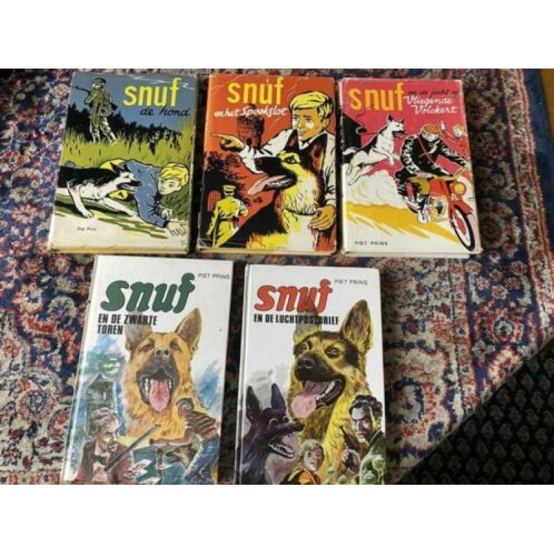 5 Boeken Snuf Piet Prins Snuf de Hond met Stofomslag Snuf