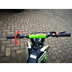 Cross motor