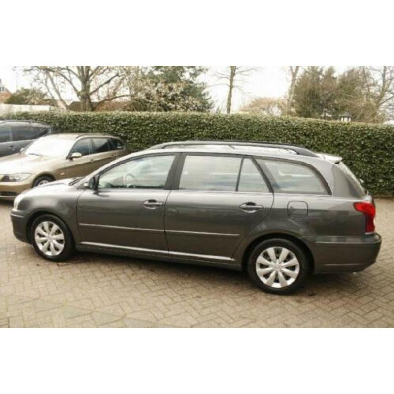 Toyota Avensis 1.8VVT-I 130PK TERRA (bj 2007)