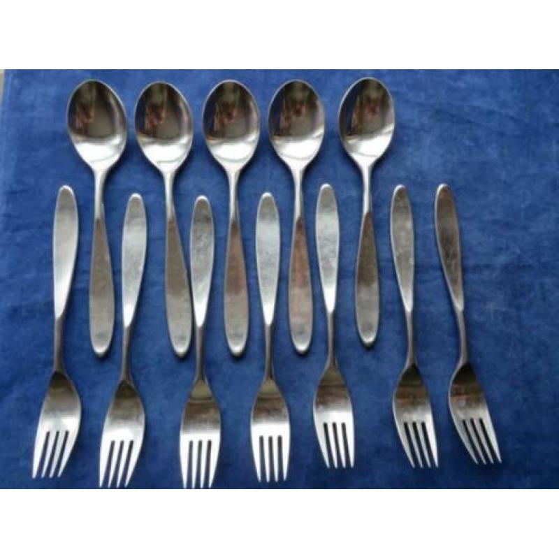 WMF Edinburgh Cromargan dinercouverts Lijkt sterk op LAUFFE
