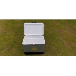 Luxe koelbox 40L - met wielen (nieuw in doos)
