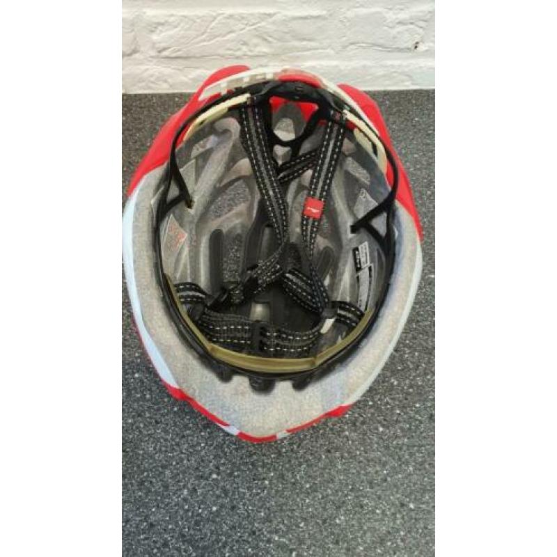 MET ESTRO fietshelm mt.M 54-57cm