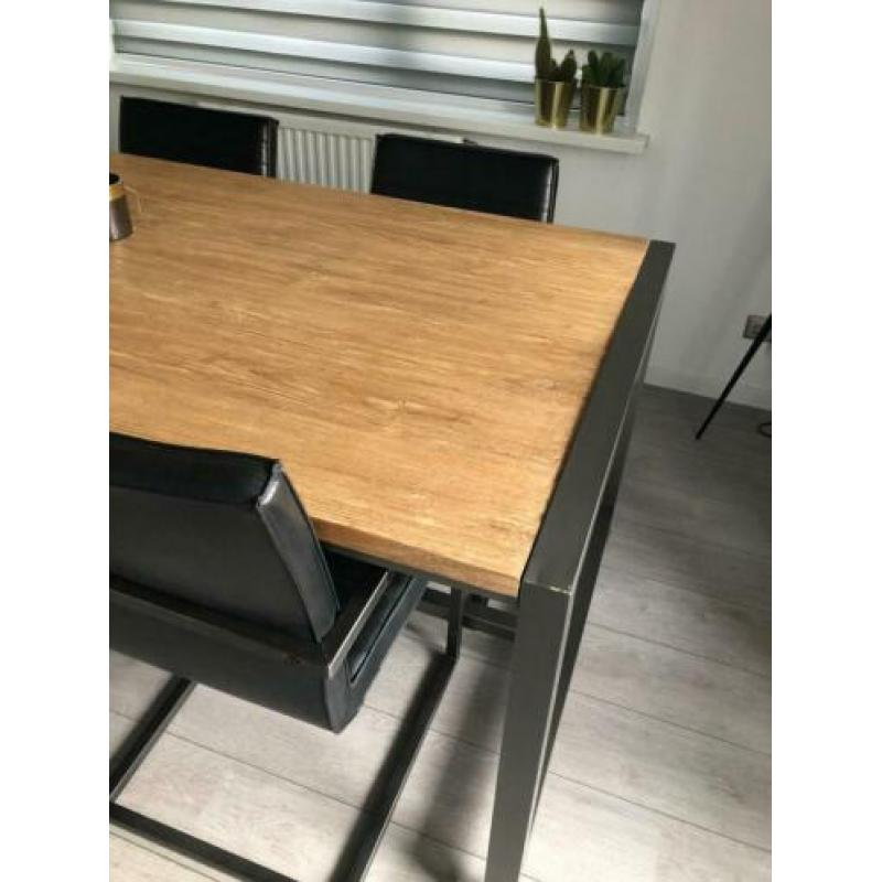 Teakhouten eettafel
