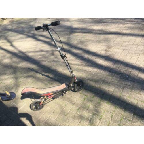 Mooie spacescooter en waveboard