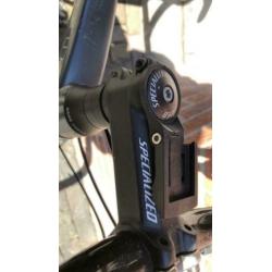 Specialités City bike 8 versnelling , Allu frame Carbon stuu