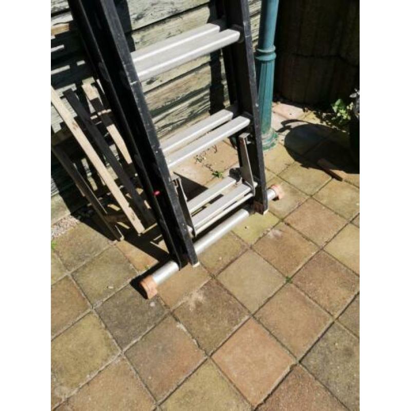 Altrex schuifladder met brede stabilisatievoet 2x12 sporten