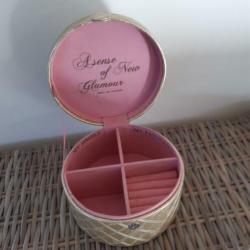 (B13-20) Leuke sieraden opbergkoffer
