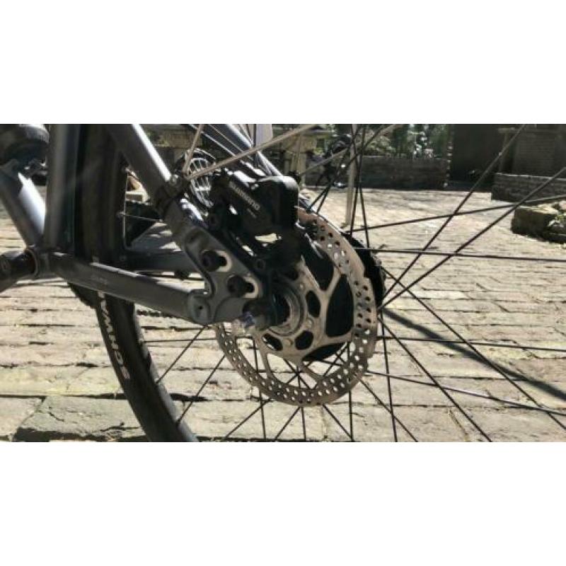 Specialités City bike 8 versnelling , Allu frame Carbon stuu