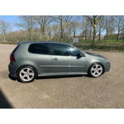 Volkswagen Golf 5 1.9 TDI 130pk 3D 2004 xenon nieuwe apk