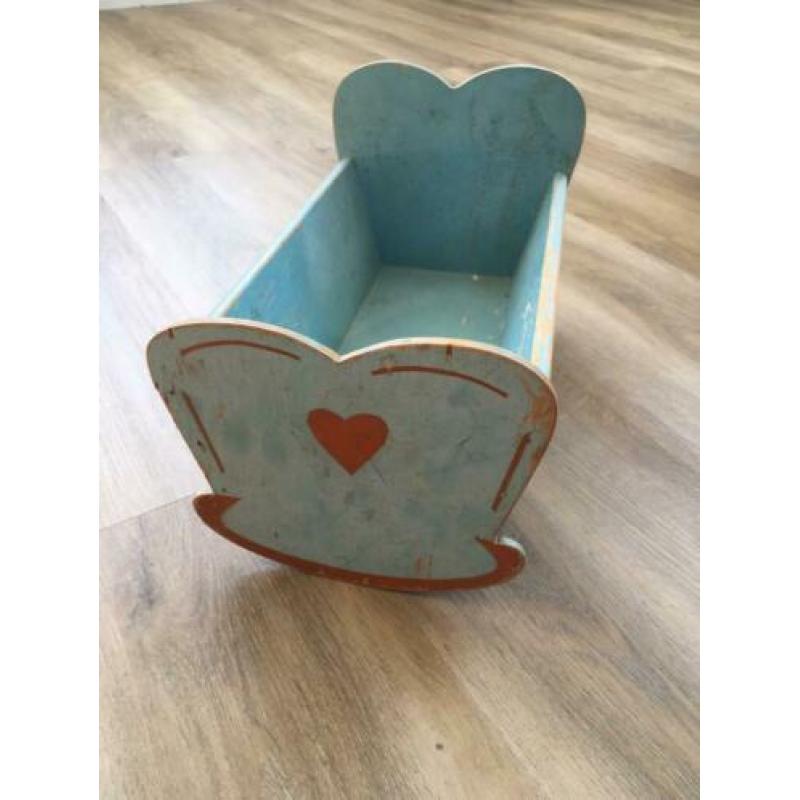 Vintage houten zeer oud poppenbedje, brocante.