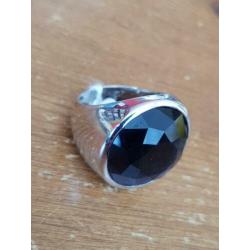 Zilveren ring Donker grijs geslepen steen Maat 19