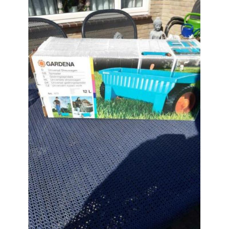 Kunstmest strooier voor de tuin