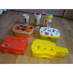 broodtrommels en drinkbekers