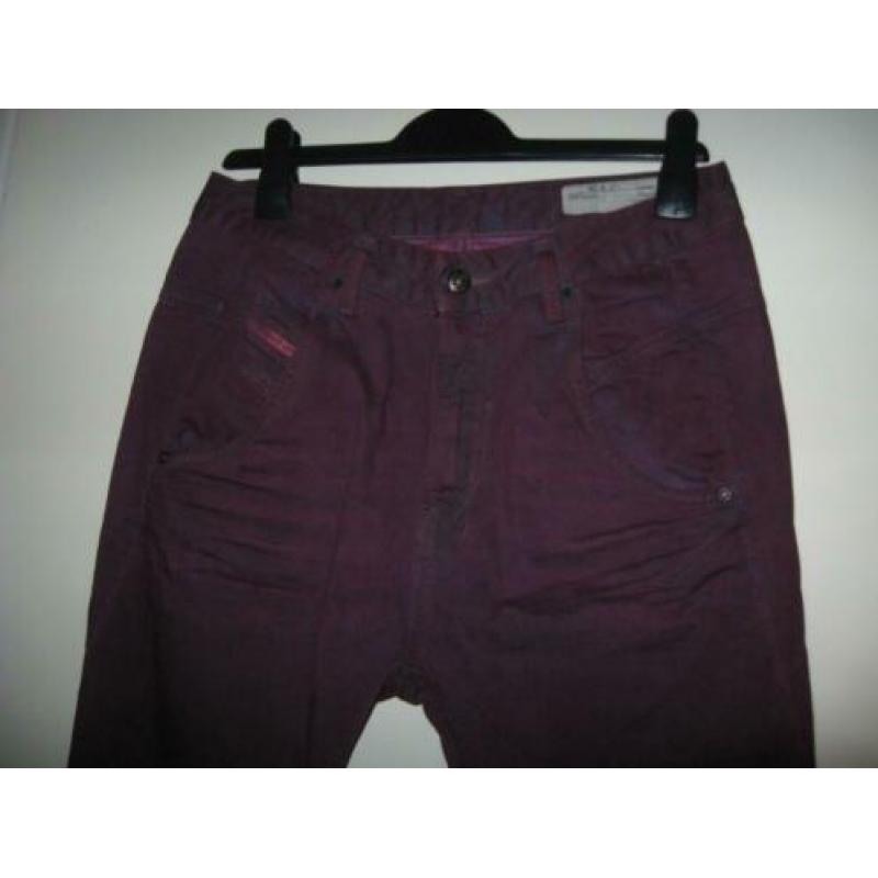 Diesel paarse Fayza relaxed boyfriend low waist, smalle pijp
