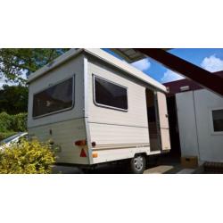 Casita vouw- klapcaravan met vaste wanden, vakantieklaar 3p.