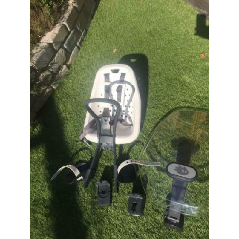 Yepp mini fietsstoeltje wit + windscherm en 2 adapters