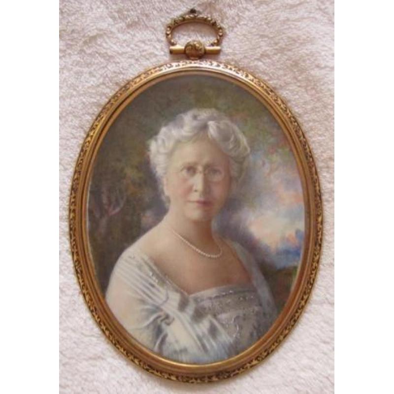 miniatuurportret van een oudere dame=ca 1920=GESIGNEERD !!==