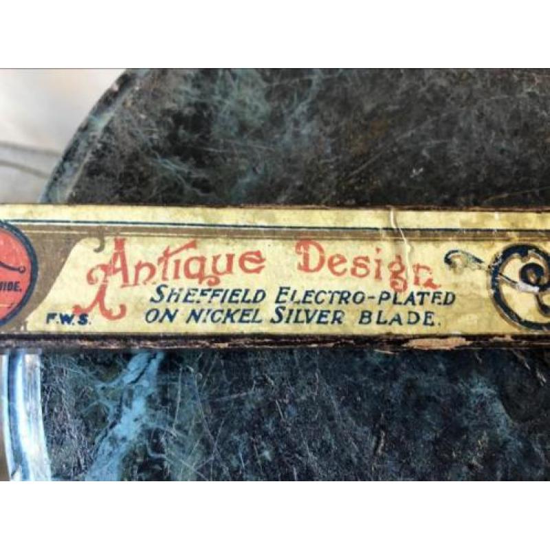 Antiek design cake mes/doos