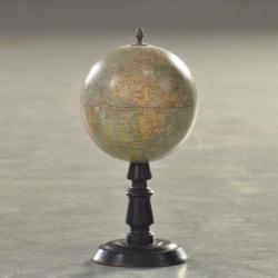 Antieke globes / Kleine tafelglobe of aardbol "J. Forest ...