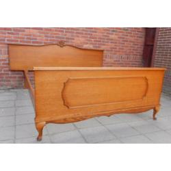JB3796) Brocant Barok bed met Queen Ann pootjes