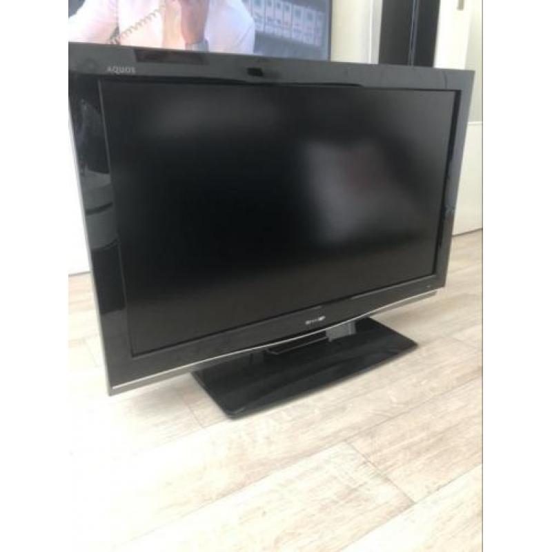 Sharp Flatscreen tv 94cm groot! Full HD 1080p 37inch