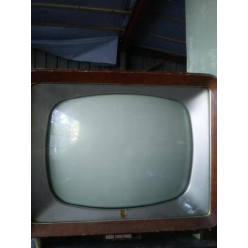 Twee oude tv,s eind 50. En meer.zie fotos . T.E.A.B.