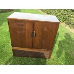 Vintage TV in kast