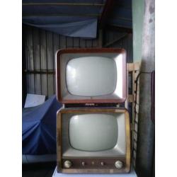 Twee oude tv,s eind 50. En meer.zie fotos . T.E.A.B.