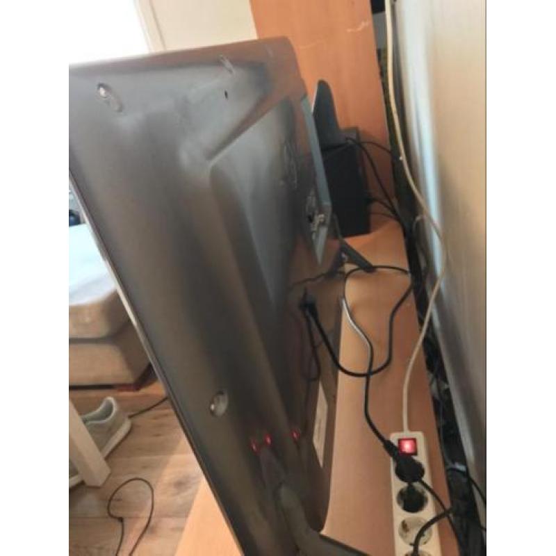 LG 42 Gaming + Smart TV (400hz)